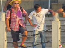 龙门阵第三季的现场图