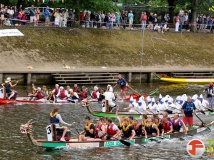 英国特色的龙舟赛