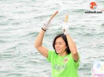 郑伊健 龙舟上打鼓